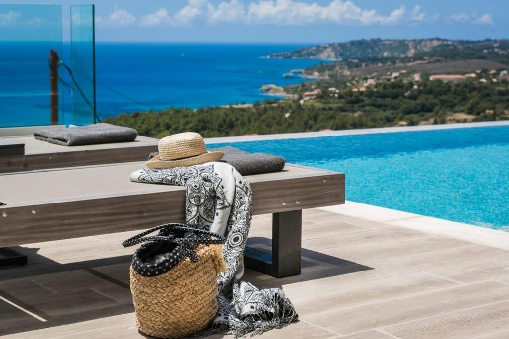 Color Villas-New Villa Green At Trapezaki With Private Pool Mousata المظهر الخارجي الصورة