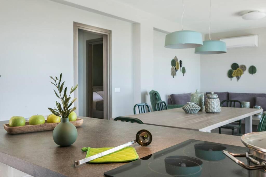 Color Villas-New Villa Green At Trapezaki With Private Pool Mousata المظهر الخارجي الصورة
