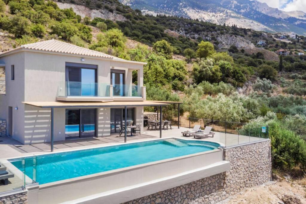 Color Villas-New Villa Green At Trapezaki With Private Pool Mousata المظهر الخارجي الصورة